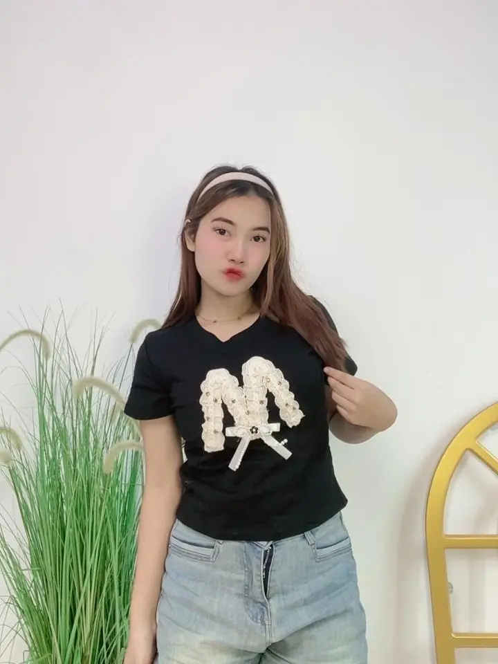 GWK.STUDIO atasan kaos lengan pendek M timbul