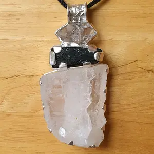 LIONTIN NATURAL FADEN QUARTZ