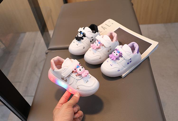 Product Introduction of Children&#039;s shoes spring and autumn sports shoes leather breathable flashing shoes children&#039;s shoes 1