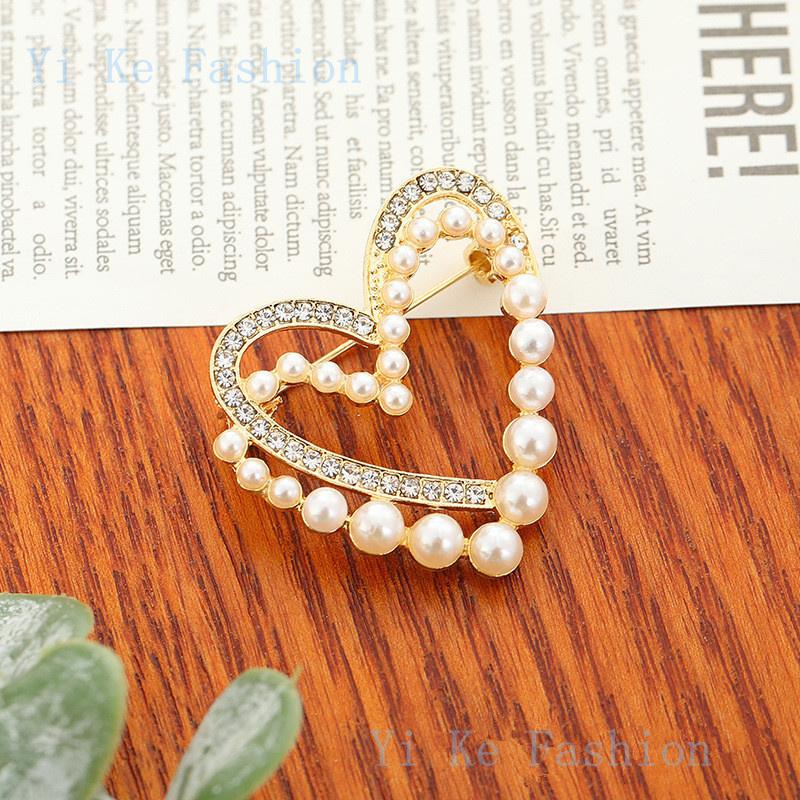 Product Introduction of Love brooch  temperament brooch  exquisite heart to heart chest flower  headscarf needle  silk scarf buckle coquette pin 5