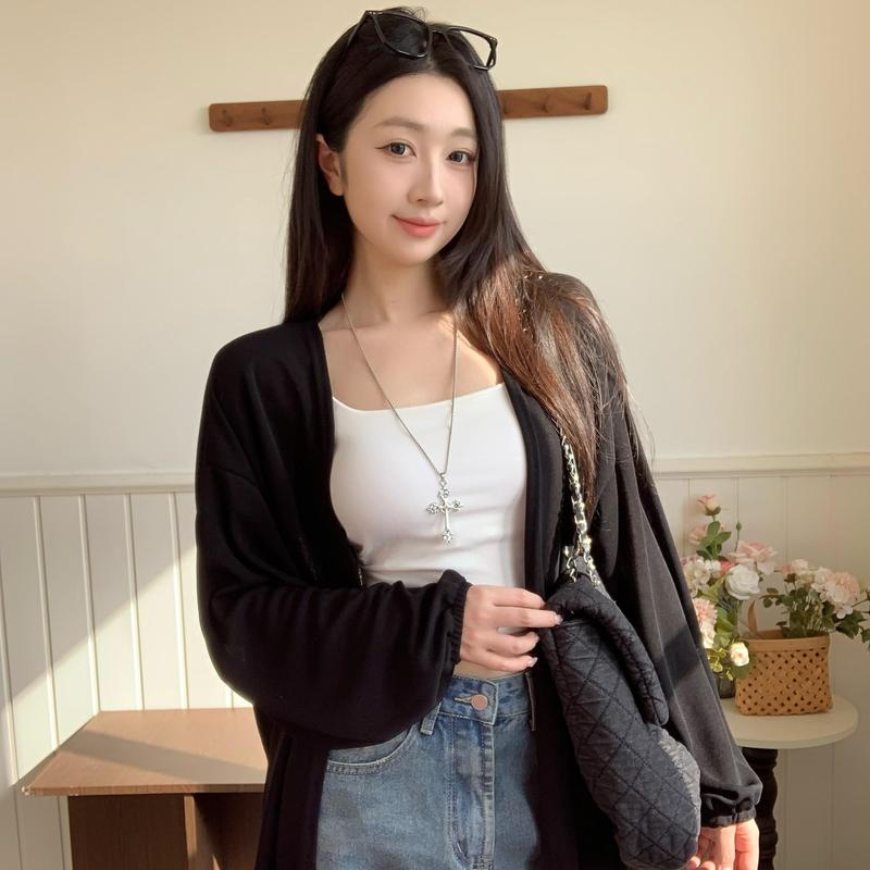 ViViApparel dành cho nữ: áo cardigan tay dài thoải mái, phong cách cổ điển thời trang, dáng rộng đa năng và phổ biến. Phù hợp mặc thường ngày và trong cuộc sống hàng ngày; là lớp phủ kiểu khăn quàng cổ mềm mại, thoải mái cho phụ nữ.