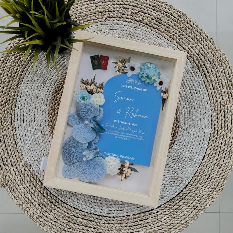Figura Mahar Pernikahan Minimalis Frame Pinus 1