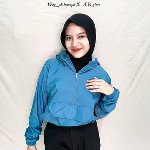 Jaket Olahraga Crop Wanita Parasut dengan Saku Depan Grey Hitam Blue Denim Dusty Pink Kuning Blue Navy Putih Biru Lilac Hijau Sage Sport Water Repelen Fitting