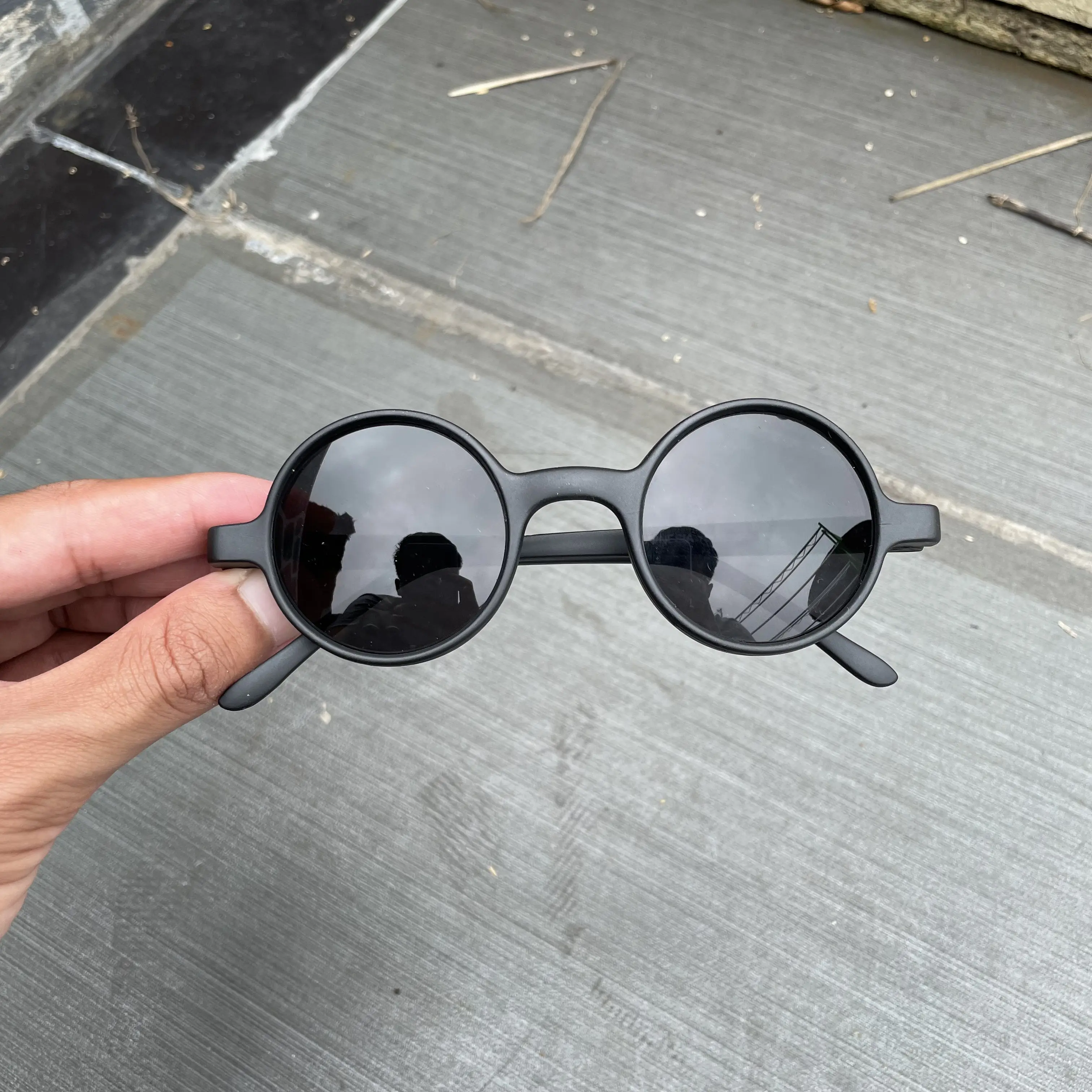 KACAMATA HITAM BULAT JOHN LENNON KACAMATA BOBOHO HITAM