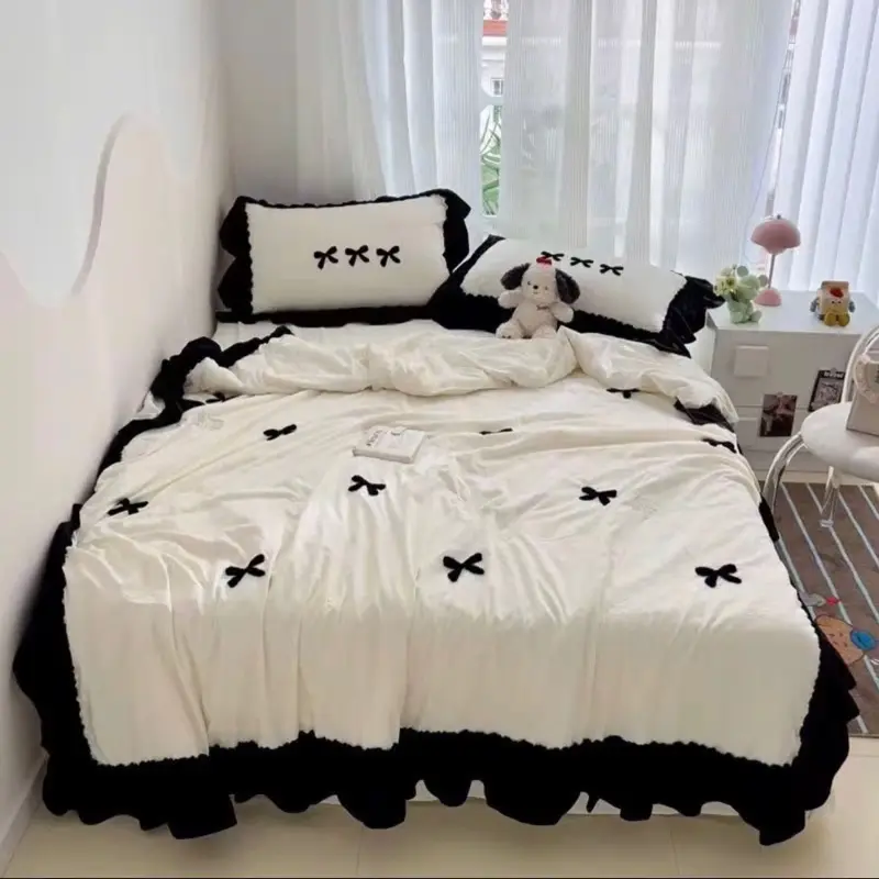 Đũi bèo thêu nơ chăn hè trần bông set 4 món 1 chăn hè đã trần bông 1 ga phủ có bèo xinh ( khách muốn ga chun thì note cho shop ) 2 vỏ gối đầu 3