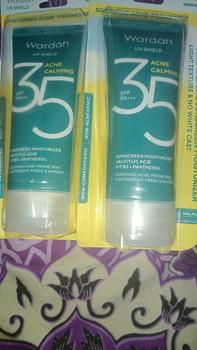 Product Review of [TWINPACK] WARDAH UV Shield Acne Calming Sunscreen - Skincare from A**a 0