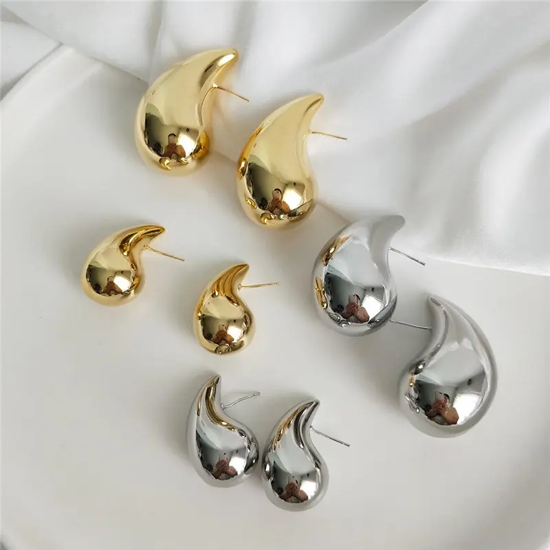 Vintage earrings with water droplet design, simple and personalized