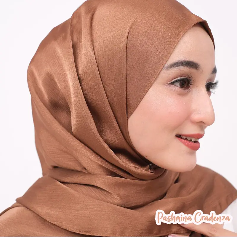 JACE-PASHMINA SILK CRADENZA Credenza Polos Premium Malay Silk Texture Shawl Rayya Satin Glossy Cardenza Jahit Tepi 3
