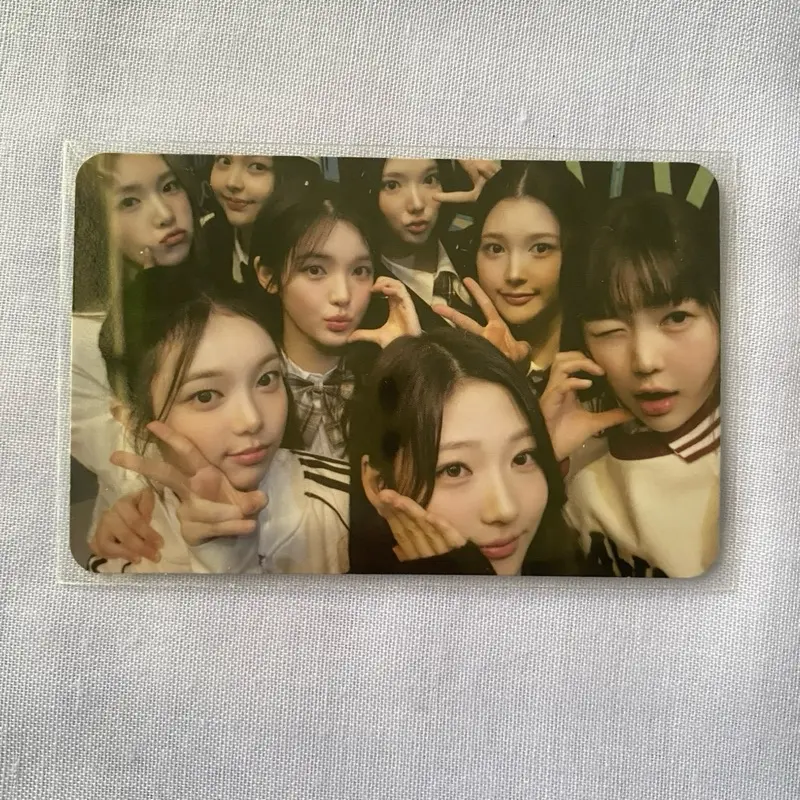 PHOTOCARD OFFICIAL HEARTS2HEARTS JUUN YUHA 1