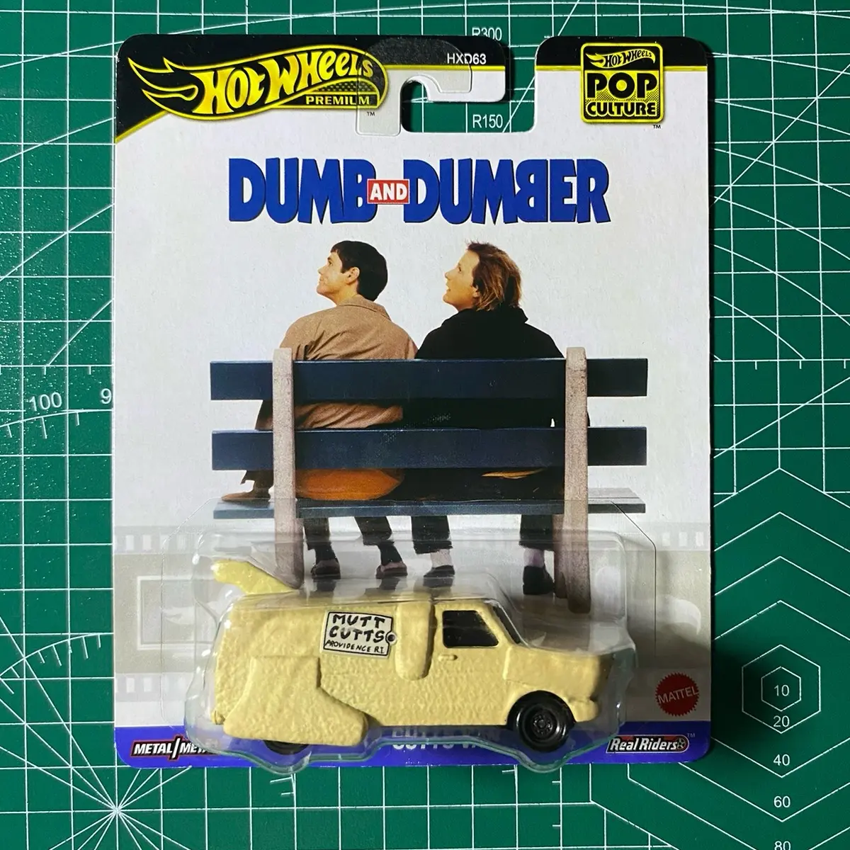 Hot Wheels Premium Mutt Cutts Van Mainan Anak Base Besi Body Besi
