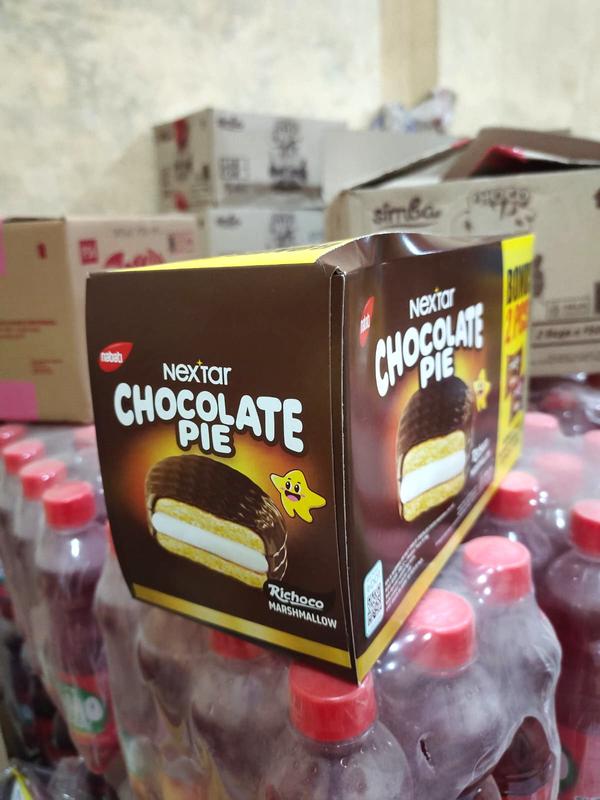 Nextar chocolate pie 13Pcs/Box KEMASAN BARU Cemilan Coklat Susu Manis Makanan 3