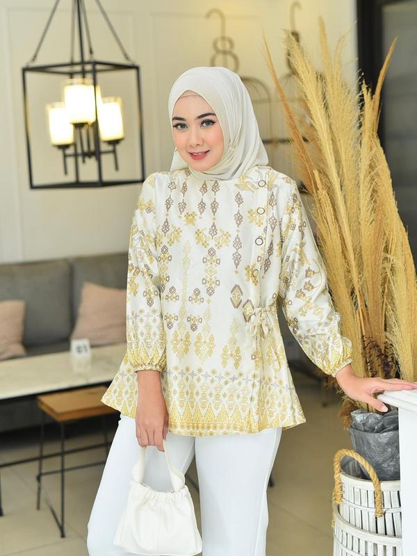 Atasan Medina | Blouse Wanita Terbaru Bahan Silk Premium | Atasan Wanita Resleting Belakang Real Peacth Motif Best Seller COD 2