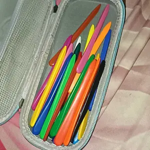Aimilo Crayon Set 12/24 Warna – Krayon Plastik Warna Lembut | Alat Mewarnai Anak