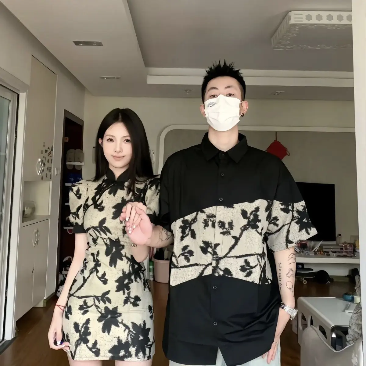 Couple's Clothing Design shapingming Men's and Women's Short-Sleeved T-shirt One-Piece Dress