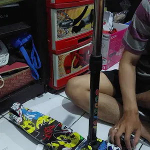 Nina baby MALL Skuter untuk anak-anak berusia 1-3-6-8 tahun laki-laki dan perempuan. 2 anak dapat duduk di perosotan pedal bayi skuter dua-dalam-satu #hamperslebaran #bingkisanlebaran #hampers Kids scotter