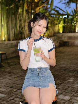 Product Review of ROK JEANS PENDEK WANITA HW ROK MINI-R007 from m**_ 1