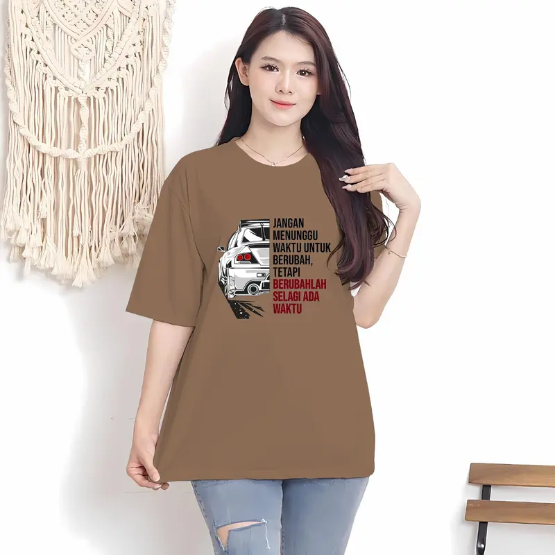 COD Kaos Oversize Wanita/Kaos UNISEX T-SHIRT Oversize Wanita/Kaos Distro Wanita/Kaos Streetwear Oversize Baju Combed Oblong Santai Nyaman Motif Variasi Soft Atasan Tee Pendek Tangan Polos Printing Panjang 0