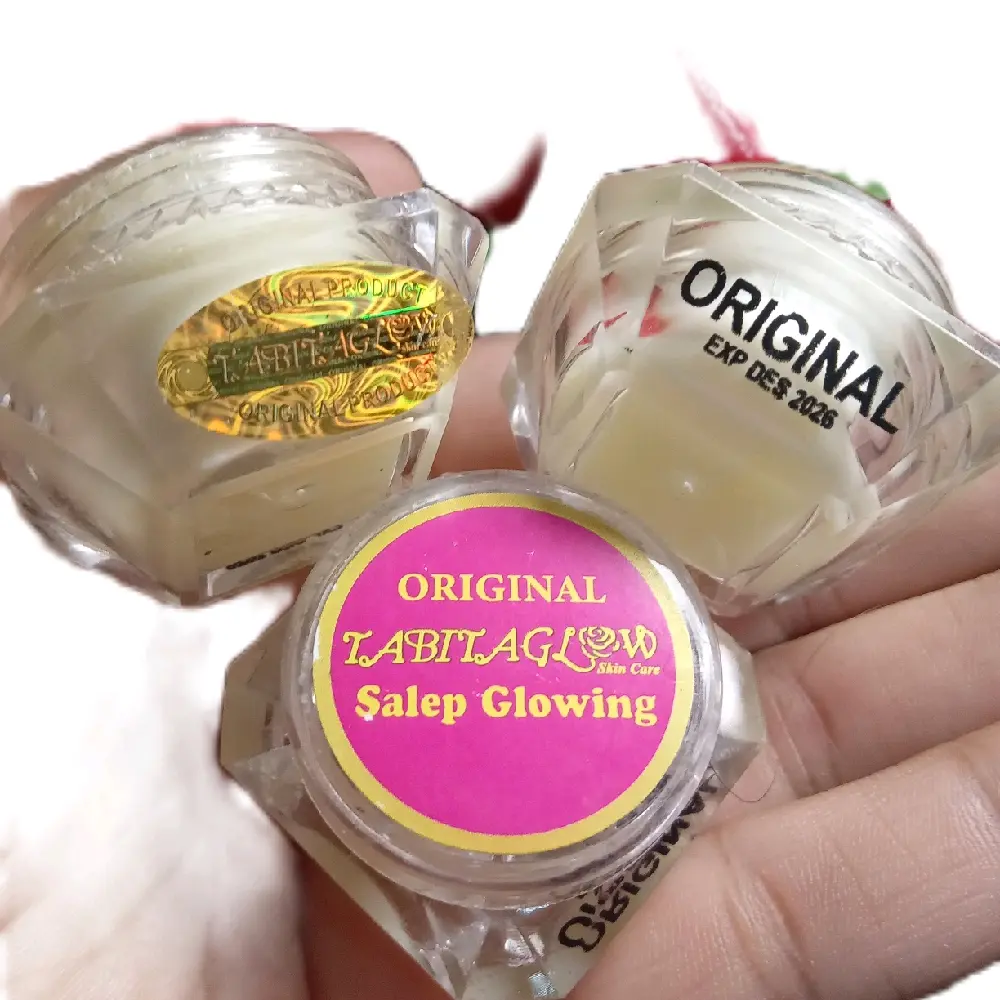 Cream Glowing Perawatan Wajah Sehat dan Cerah dengan Bahan Alami dan Vitamin - Pelembab, Membersihkan Mencerahkan