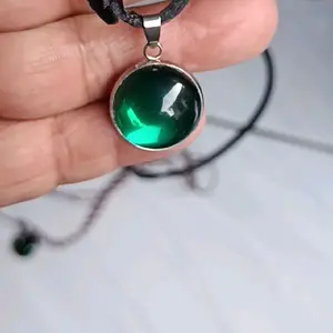 kalung liontin batu akik delima hijau suji 18 mm