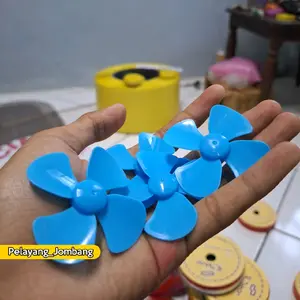kitiran/baling baling layangan kecil ukuran 5cm
