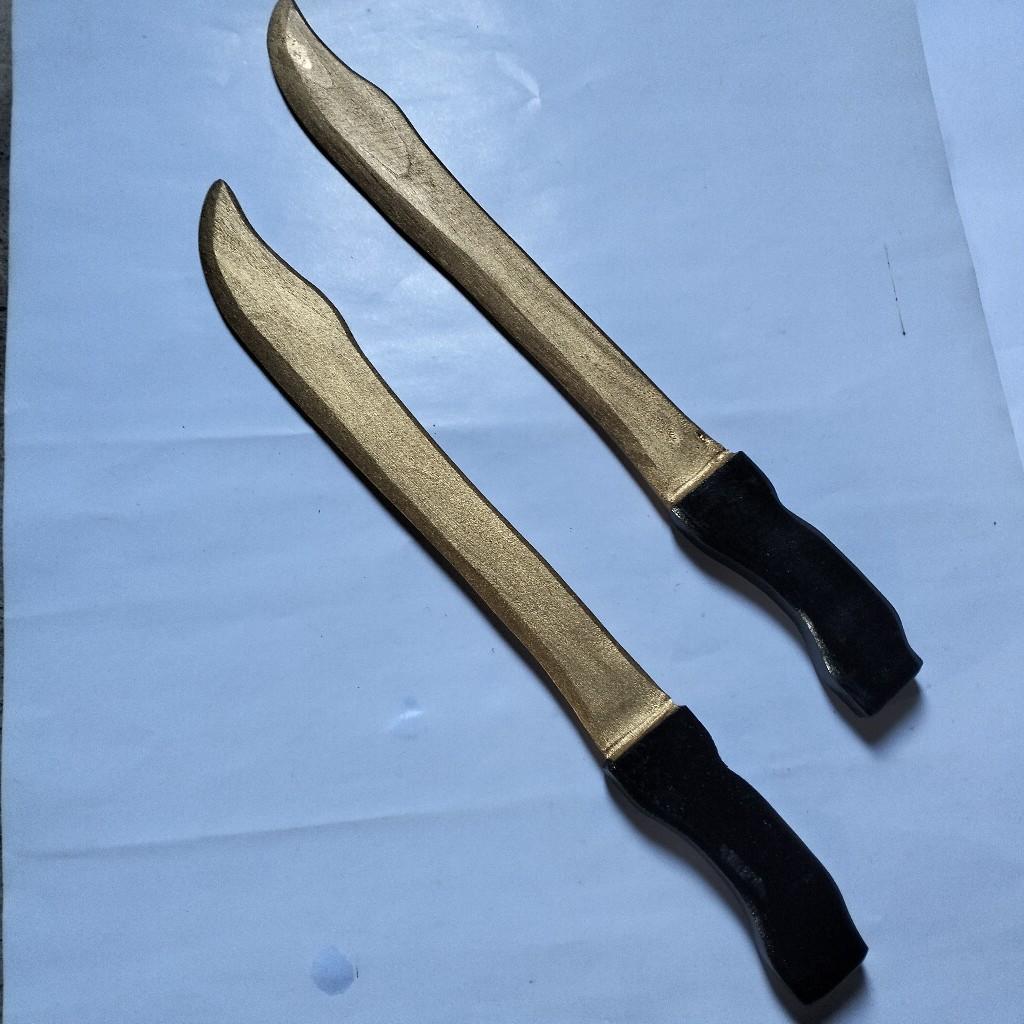 Mandau Kayu Miniatur Alat Untuk Latihan Olahraga Silat Beladiri Boxing