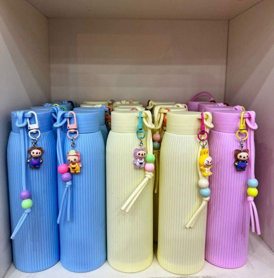 Tumbler / Botol Minum Macaroon Kaca 500mL Bonus Gantungan Boneka Labubu Botol Minum Cantik Viral Lucu Terbaru Tumbler Aesthetic Terlaris Tumbler / Botol Minum Macaroon Kaca 500mL Bonus Gantungan Boneka Labubu Botol Minum Cantik Viral Lucu Terbaru Tumbler Aesthetic Terlaris