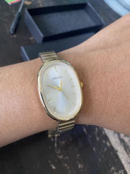 Product Review of Elegant Retro Oval Watch with Stainless Steel Strap for Women - Delicate Minimalist Style Wristwatch for Students from D**e 2