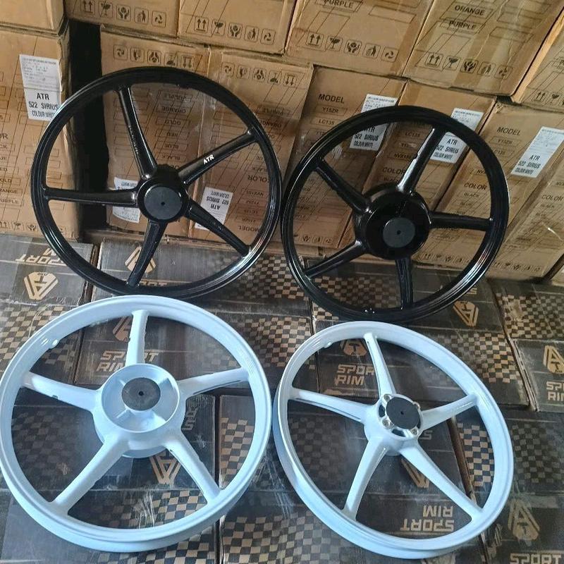 Mâm 5cây gắn xe sirius 110 thắng đĩa màu trắng.đen size 1.4 mâm sau 1.6 Phụ tùng xe máy Phụ Kiện Vành