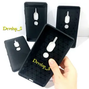 Softcase Fiber Carbon Xperia XZ2 Premium Elegan Mewah Cover Case