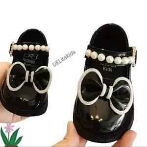 sepatu anak prempuan model dokmar pita tali Mutiara / sepatu baby shoes cantik murah lucu Kaki Hitam Perempuan