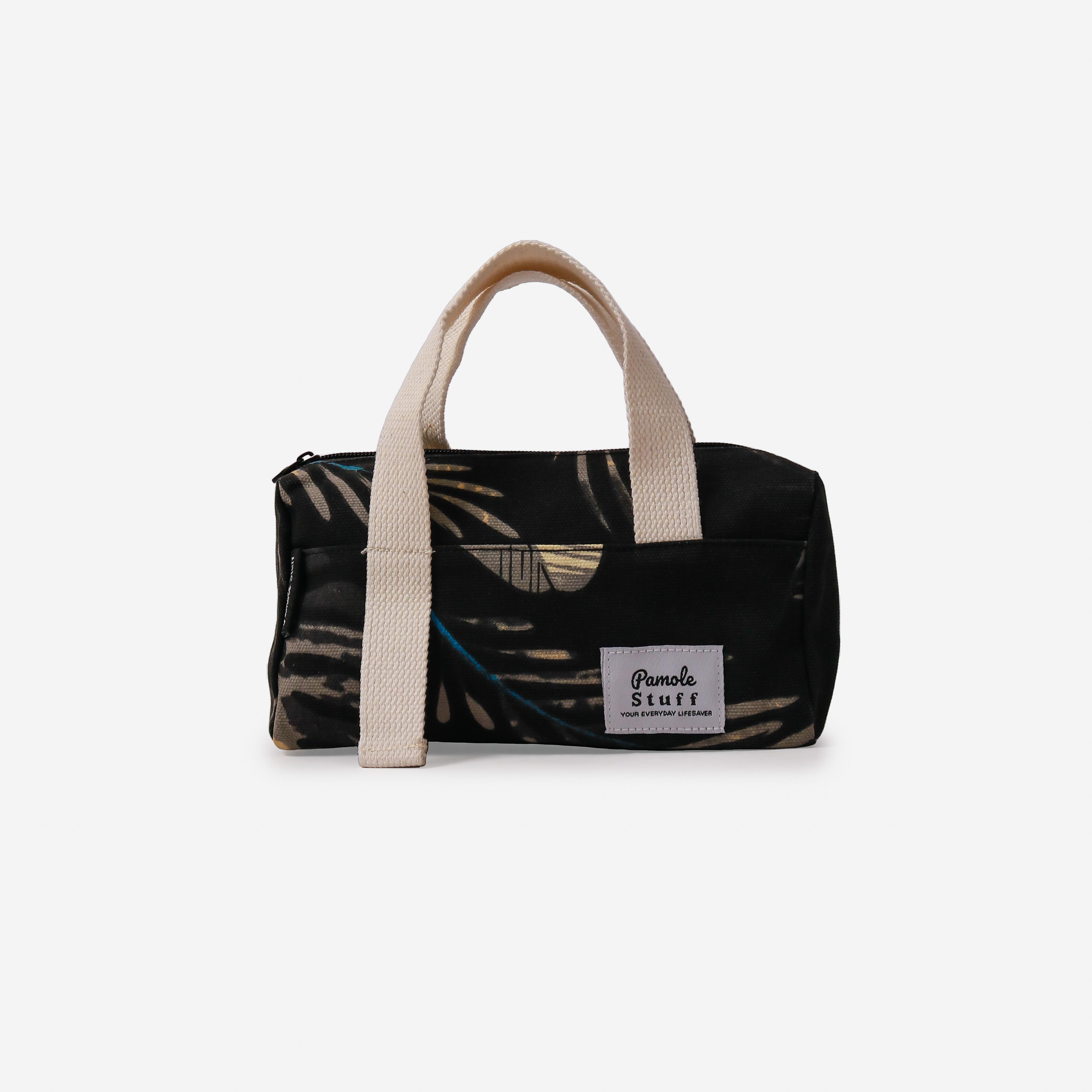 Pamolestuff Pouch Dompet Travelling Bahan Kanvas Penutup Resleting - Lilo Series