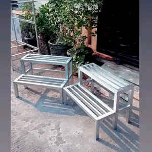Rak pot bunga dari baja ringan minimalis