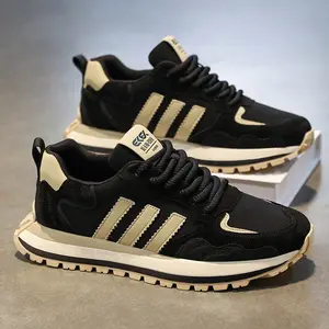 Stil Sepatu Olahraga Pria 2025 Kasual Sneakers Hitam Karet Korea Versi Kerja Dengan Desain Stripes Klasik