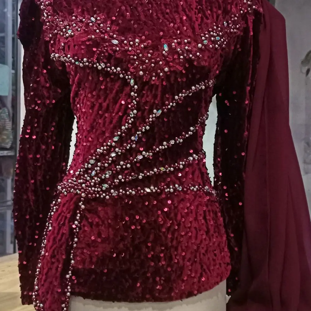 kebaya bludru squin versi hijab