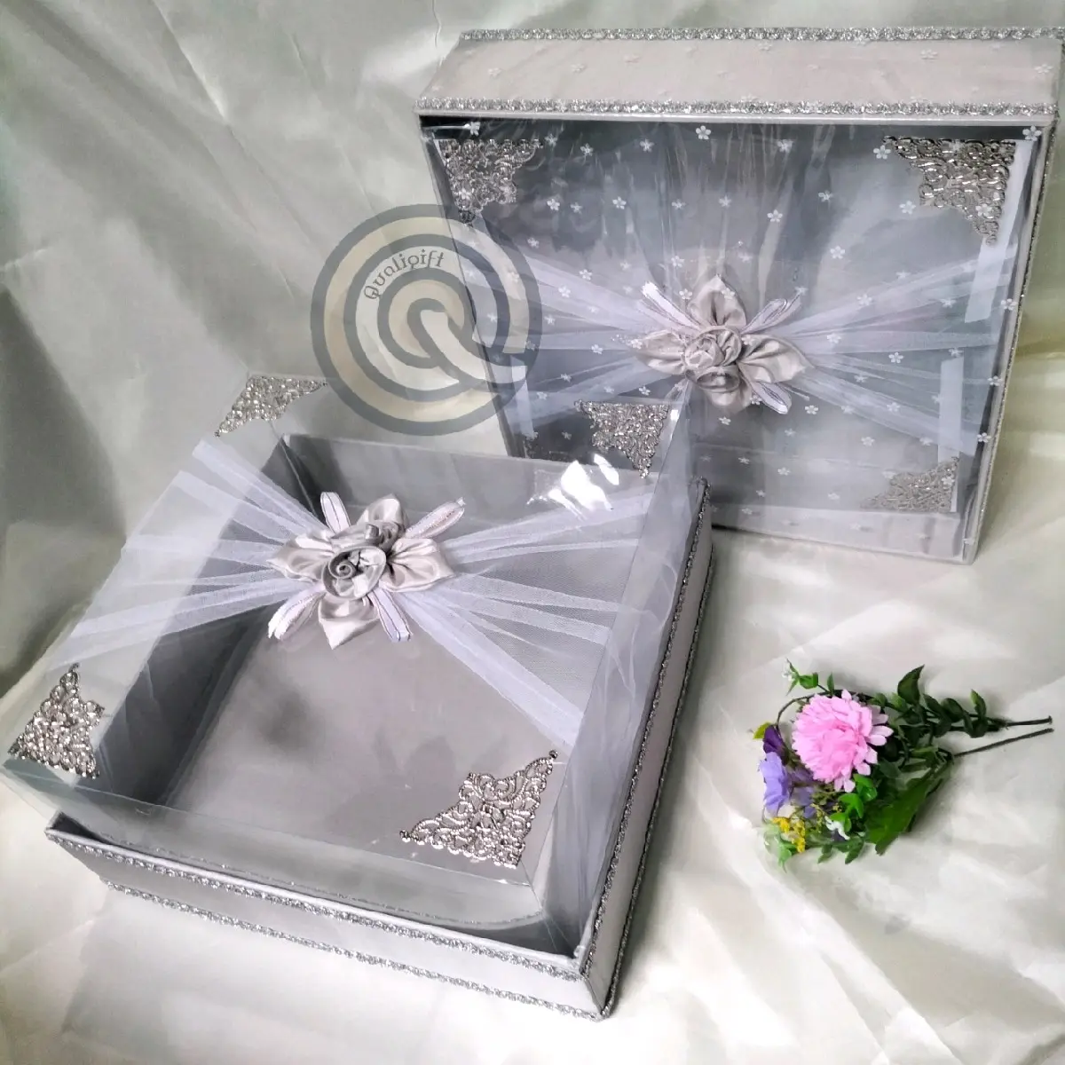 Kotak Hantaran Seserahan Kotak Kue Tile Bunga Tengah Kain