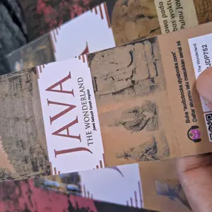 Java the Wonderland – Buku Perjalanan Budaya & Wisata Jawa + Buku Interaktif Audio