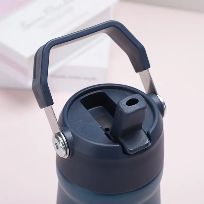 Tumbler Botol Minum Stainless 304 ukuran 650ml Dengan Handle dan Sedotan 4