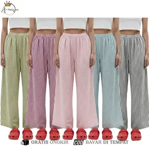 Celana Kulot Stripe  Wanita Santai Warna Hijau Trendy Kulot Longgar Motif Garis Vertikal Bahan Adem dan Nyaman
