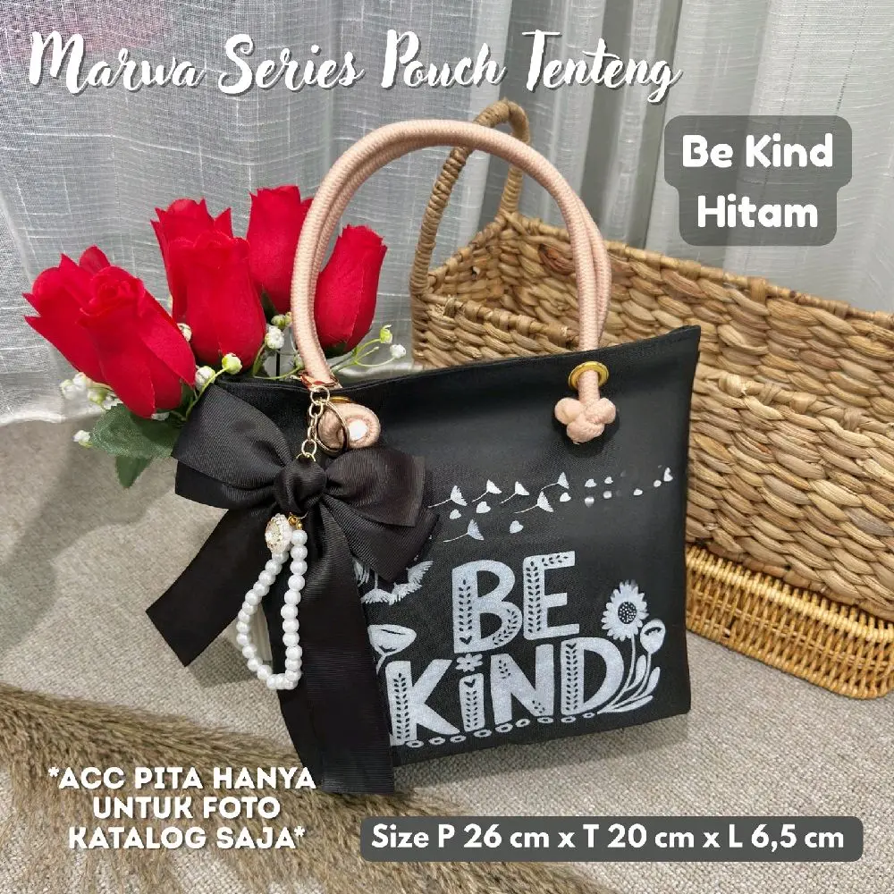 Tenteng Be Kind Hitam