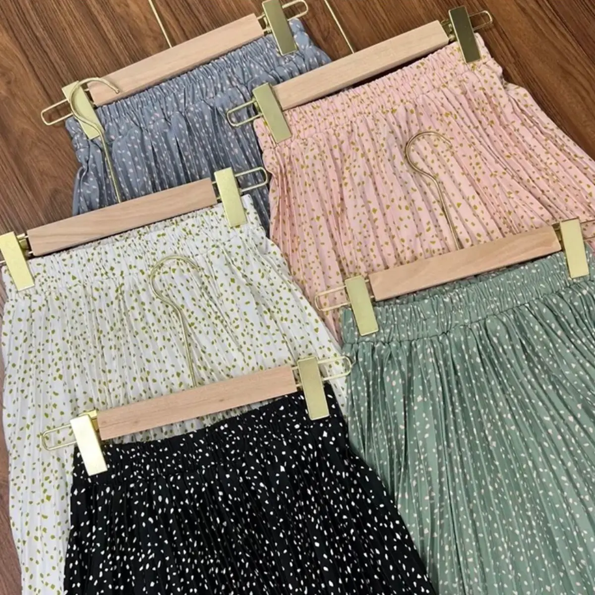 Rok Plisket Premium Wanita Stretch Motif RINTIK Cantik