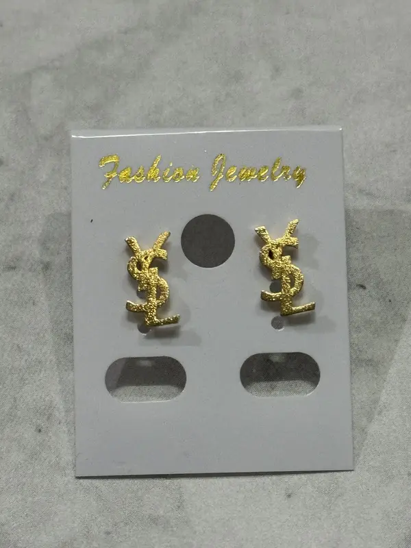 JnL Collection Anting tusuk giwang wanita model logo brand titanium anti karat Aksesoris Elegan 1