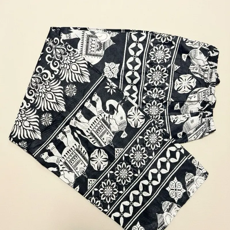 Standar (Hitam Putih)