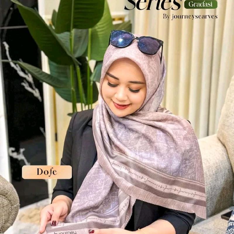 Segi Empat Motif ala JP Jorney Grada Gradasi Raya Mila Rainbow 0