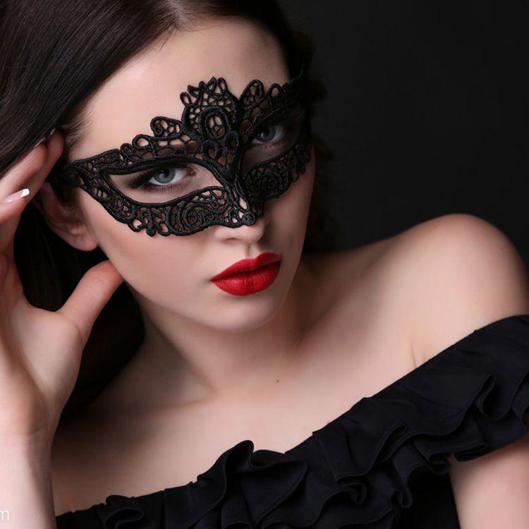Product Introduction of Romantic Lace Mask Female Half Face Ball Party Sexy Black Eye Mask Halloween Props Princess Adult Mask 6