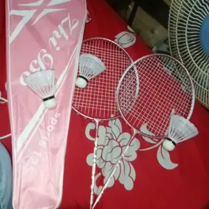 VENCHY Raket Badminton Bulu Tangkis Isi 2 Pcs Original Raket Bulutangkis 2 Raket 1 Tas 3 Kok Badminton Racquet for Outdoor Backyard Games Gym Including 2 Rackets, 3 Nylon Shuttlecocks and 1 Carrying Bag/badminton 1 set asli/bulutangkis indonesia