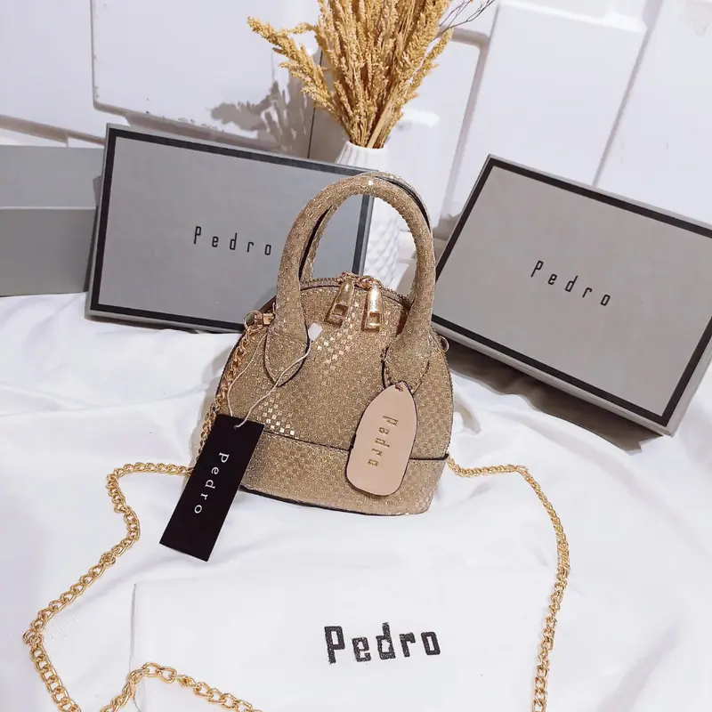 TAS SELEMPANG P*DRO ALMA MINI GLITER KODE SP029 IMPORT + SET BOX ( ADA TALI PANJANG  DALAMAN SUEDE BARCODE NO SERI) 0