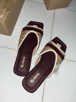 Product Review of Sandal Wanita Terbaru Kekinian 2025 Empuk Gaya Korean Style Viral from E** N**1 0