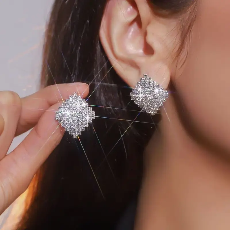 Anting Tusuk Diamond Square - Anting Stud Diamond Kotak -  Anting Pesta Pernikahan 1