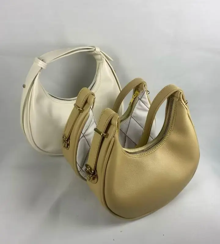 PAKET HEMAT DAPAT 3 TAS SELEMPANG DAN TAS BAHU (CLARISA BULAN TARTAN DAN HANA) 8