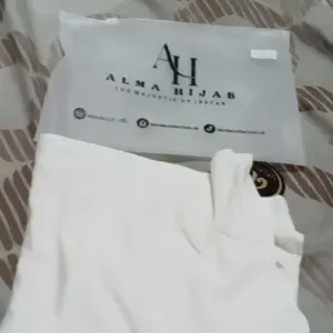 Hijab Pashmina Kaos Aleena Rayon By Alma // Pashmina Kaos Turkey Ori // Kerudung Pashmina Mahalini Trend